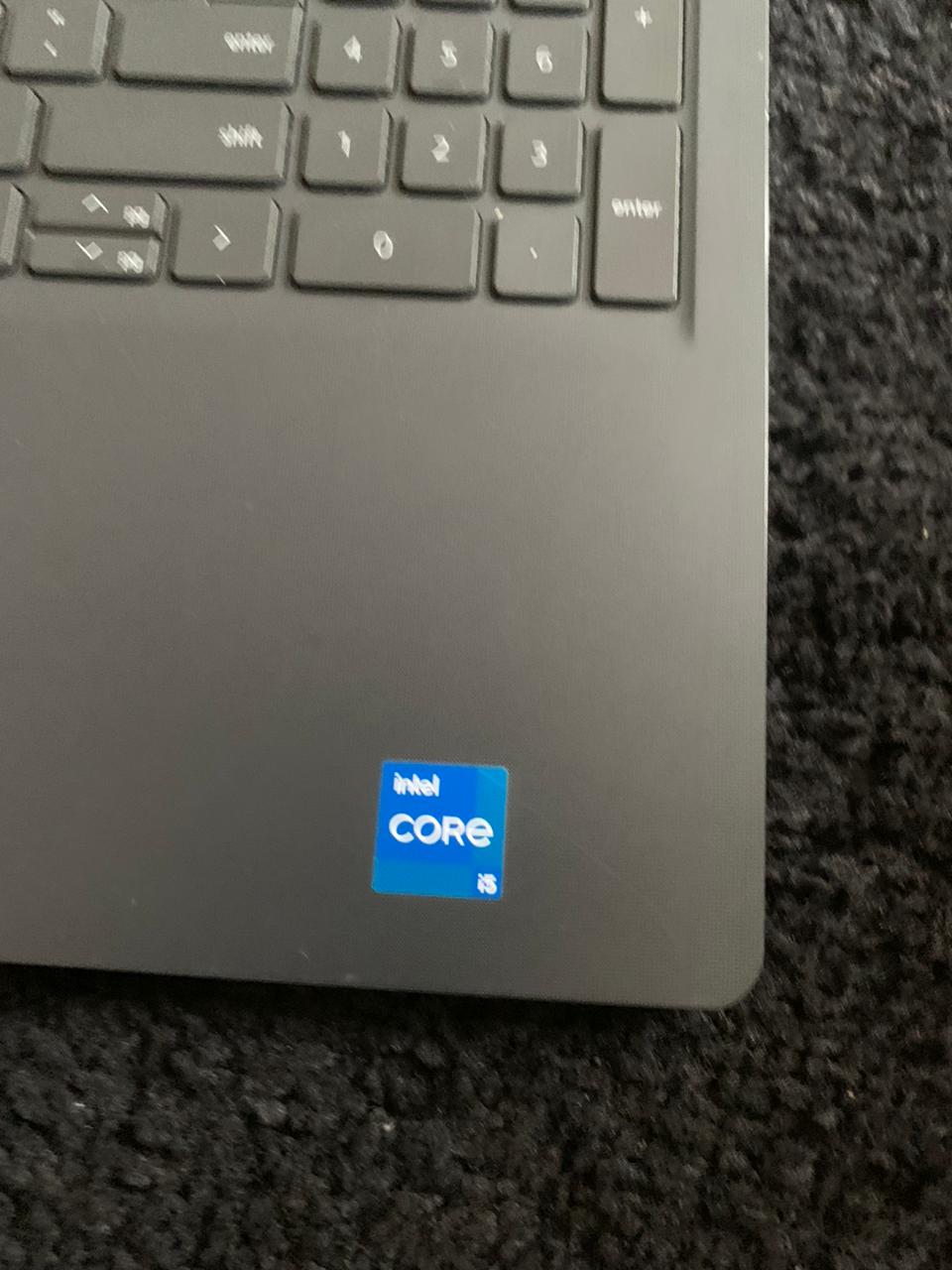 Dell vostro 15 5510
I5 11gen
256ssd
8gb ram