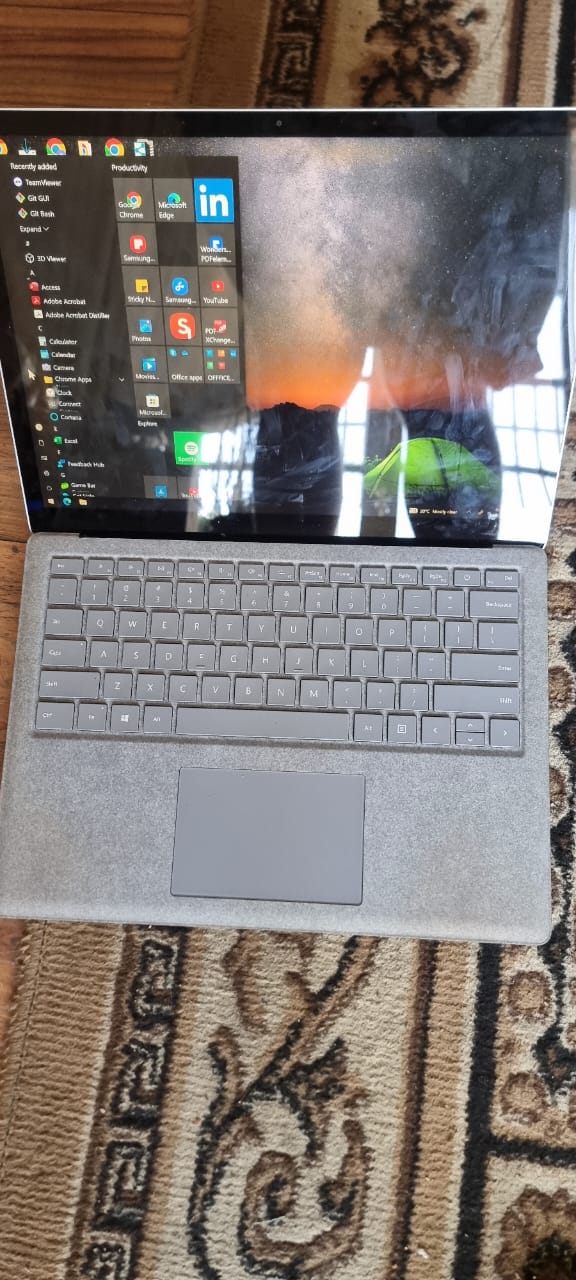 Microsoft Surface Laptop