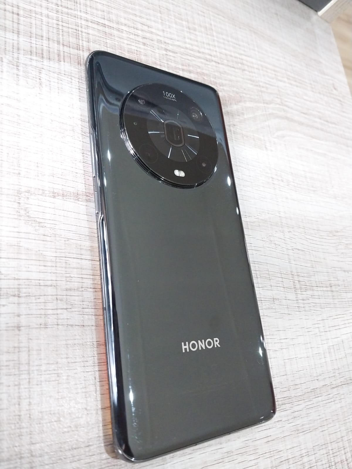 Honor Magic 4 Pro (Excellent Condition)